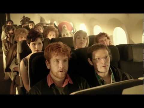 Авиакомпания Air New Zealand сняла ролик о правилах поведения во время полета с хоббитами и эльфами
