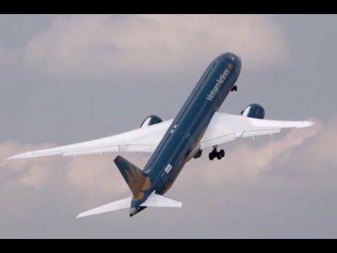 Полет Boeing 787-9 Dreamliner на Ле Бурже 2015