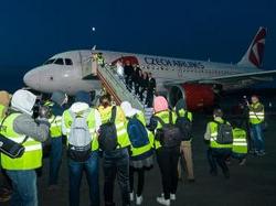 Самолет "Чешских авиалиний" в аэропорту Уфы стал объектом масштабной фотосессии