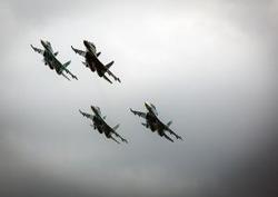 Экипажи пилотажных групп ВКС вернулись на аэродромы базирования после акций в Санкт-Петербурге и Череповце