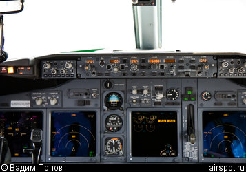 Фото: Boeing 737-800, Кабина экипажа, Ryanair
